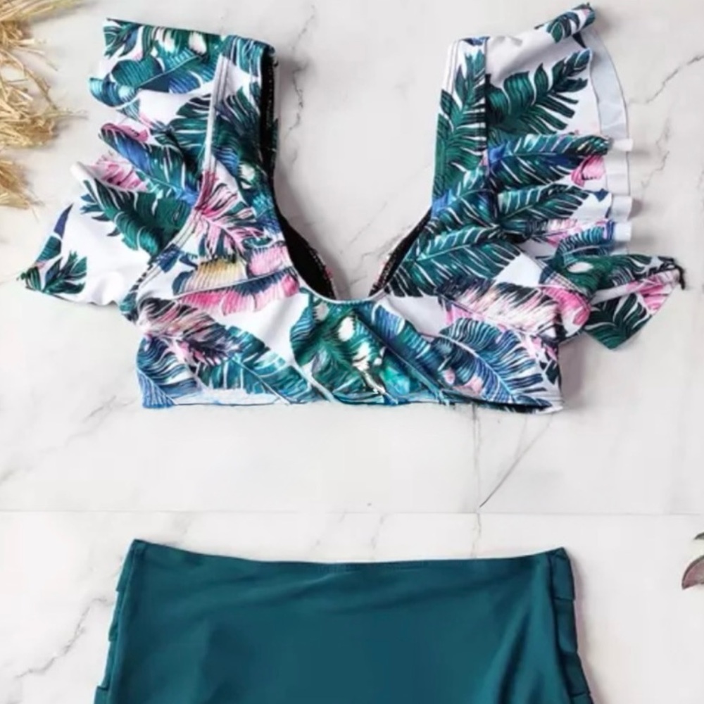 NEW PALM Ruffle  Bikini TOP Small - Picture 2 of 3